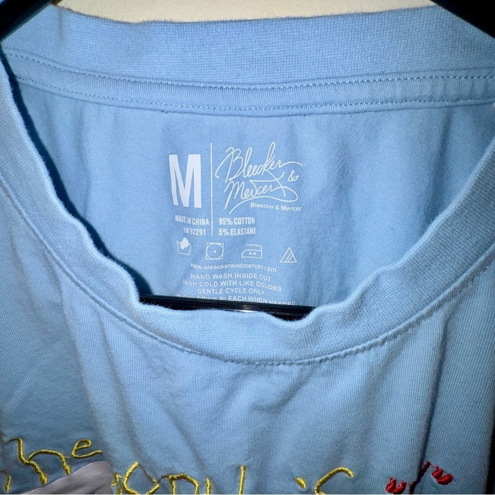 Bleecker & Mercer Vibrant Graphic Light Blue Tee - Picture 6 of 11
